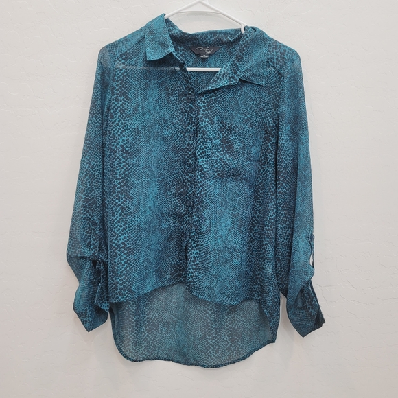 💕 Brooke Leigh Teal Animal Print High Low Blouse Top Women's Size Medium - Picture 9 of 9